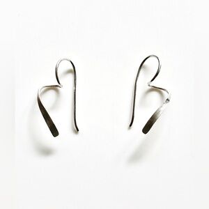 925 Sterling silver dainty swirl minimalist pierced earrings